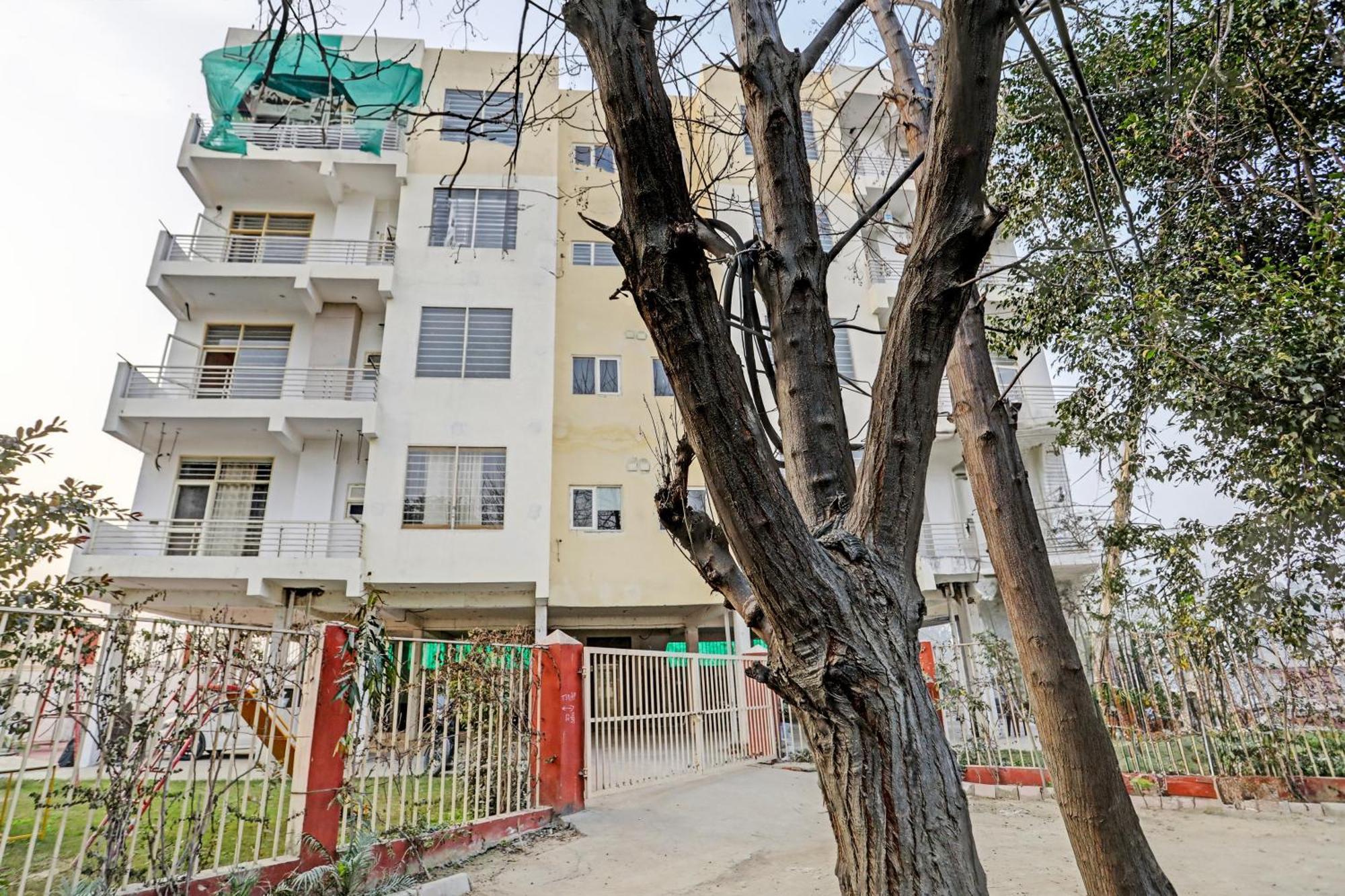Oyo Home Green View Appartments Beas Ngoại thất bức ảnh