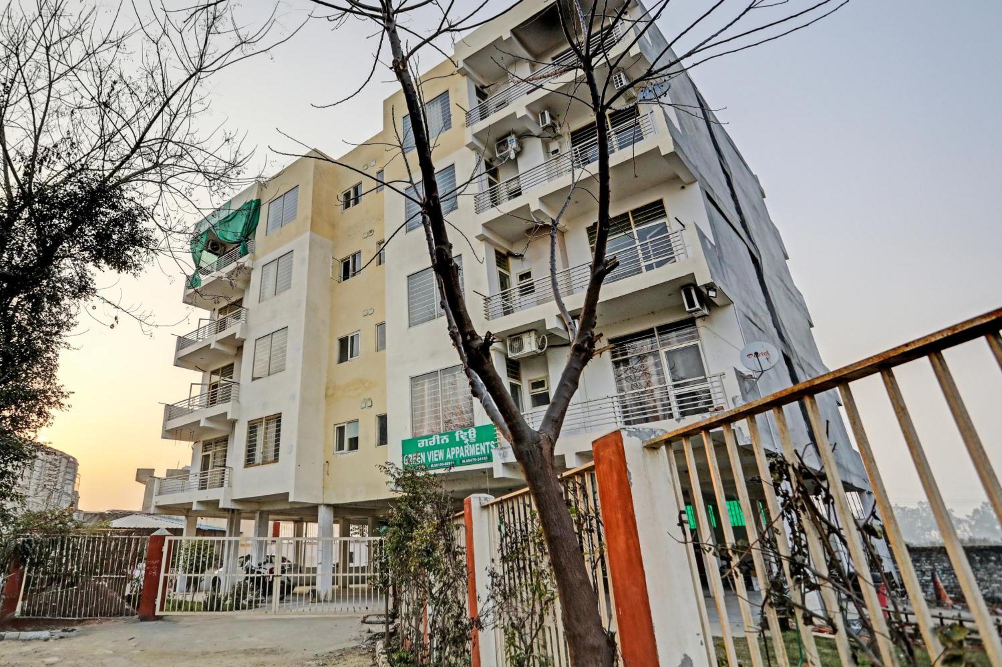 Oyo Home Green View Appartments Beas Ngoại thất bức ảnh