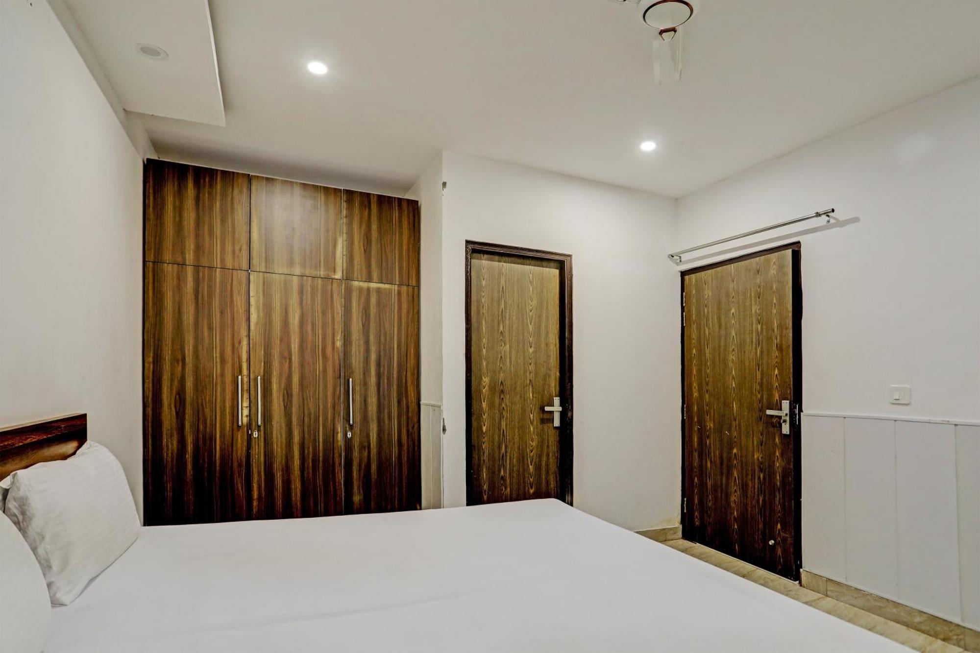Oyo Home Green View Appartments Beas Ngoại thất bức ảnh