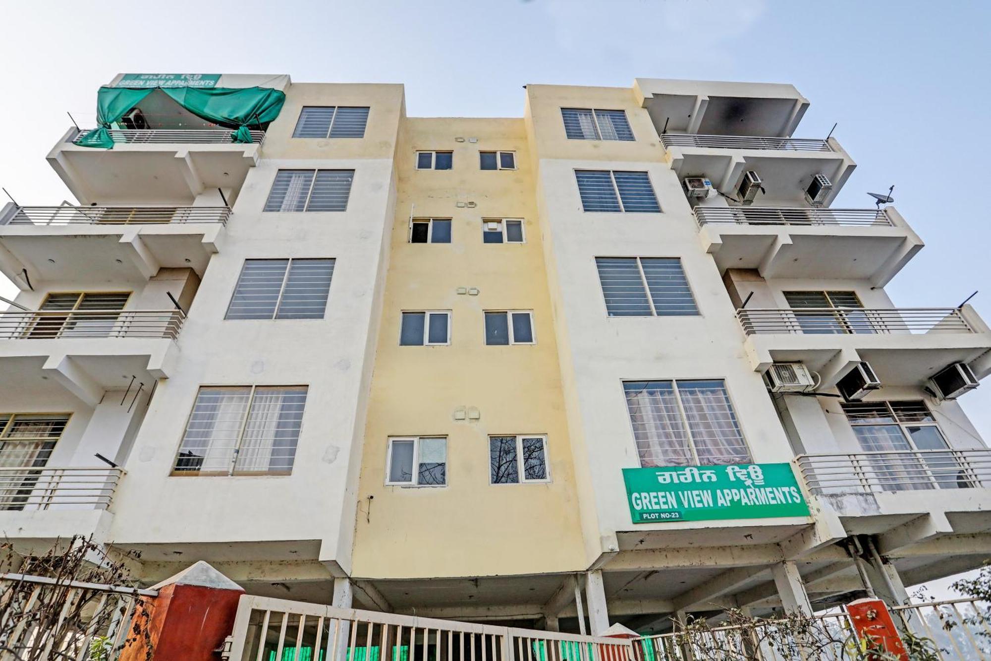 Oyo Home Green View Appartments Beas Ngoại thất bức ảnh